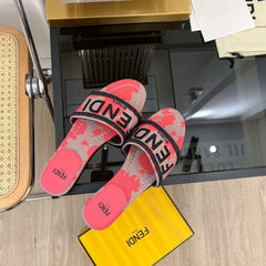 FENDI FLORAL SLIDES IN CHERRY RED MIX TAN BEIGE FABRIC