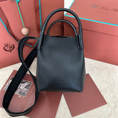 SMALL 21 BALE BAG IN BLACK GRAINED CALFSKIN WITH GOLD HARDWARE