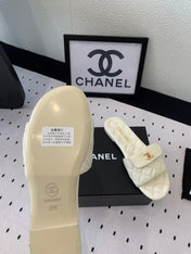 CC SLIPPERS IN WHITE CALFSKIN