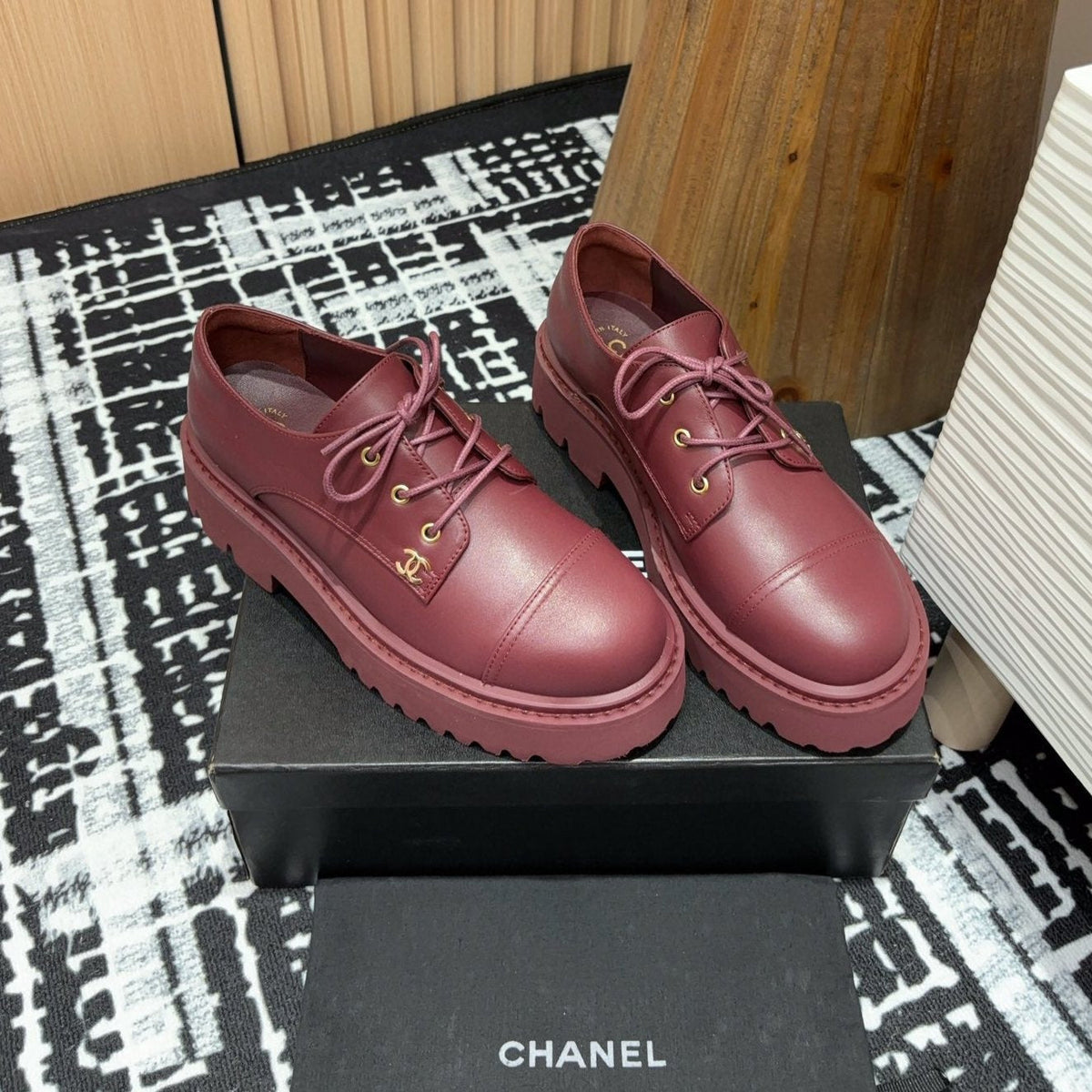 CC OXFORD SHOES IN BURGUNDY RED CALFSKIN