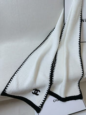 CHANEL 25S SCARF 200 IN CASHMERE 740364