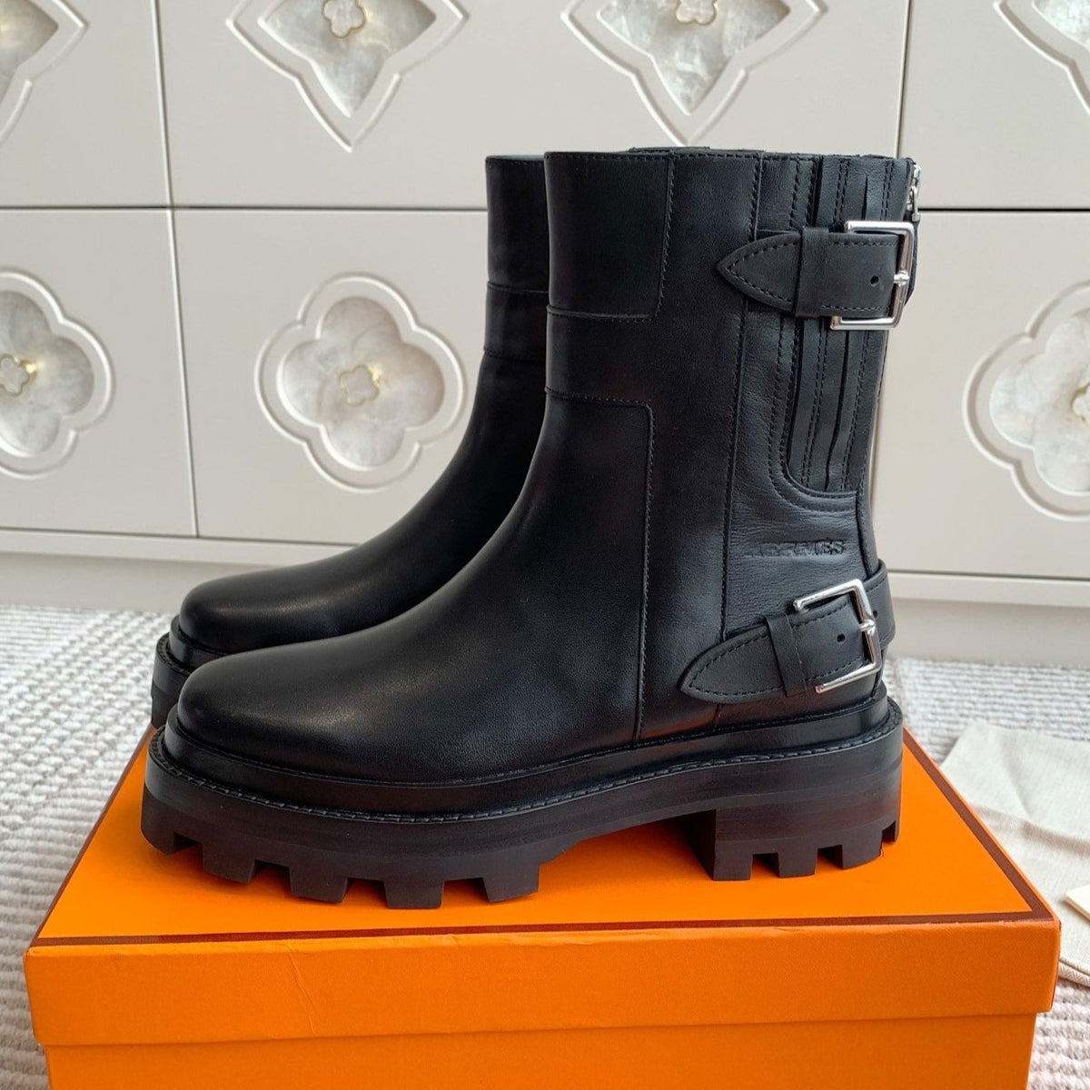 JAIME ANKLE BOOT IN BLACK CALFSKIN