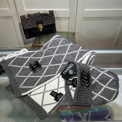 SET HAT AND SCARF IN SMOKE GRAY MIX WHITE WOOL 422596