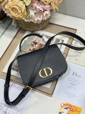 SMALL 19 MONTAIGNE AVENUE TOP HANDLE BAG BLUE DIOR OBLIQUE JACQUARD AND BLACK SMOOTH CALFSKIN