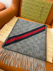 GUCCI 25S SCARF 190 IN WOOL 636373
