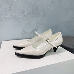 POINTED TOE MEDIUM HEEL PUMPS IN RICE WHITE GLOSSY LAMBSKIN