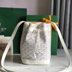 PETIT FLOT BUCKET BAG 22 IN WHITE GOYARDINE CANVAS AND LAMBSKIN TRIM