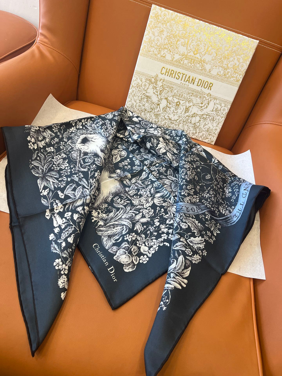 DIOR SCARF 90 IN SILK 627643