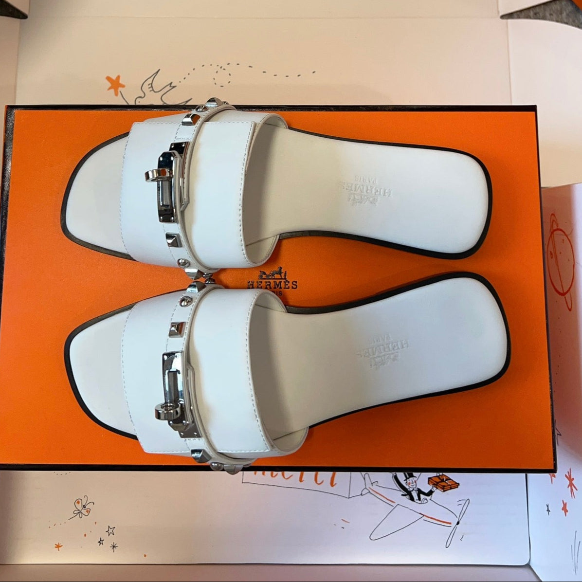 GIULIA FLAT SANDAL IN WHITE CALFSKIN