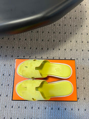 EZE SANDAL 85 MM IN NEON YELLOW CALFSKIN