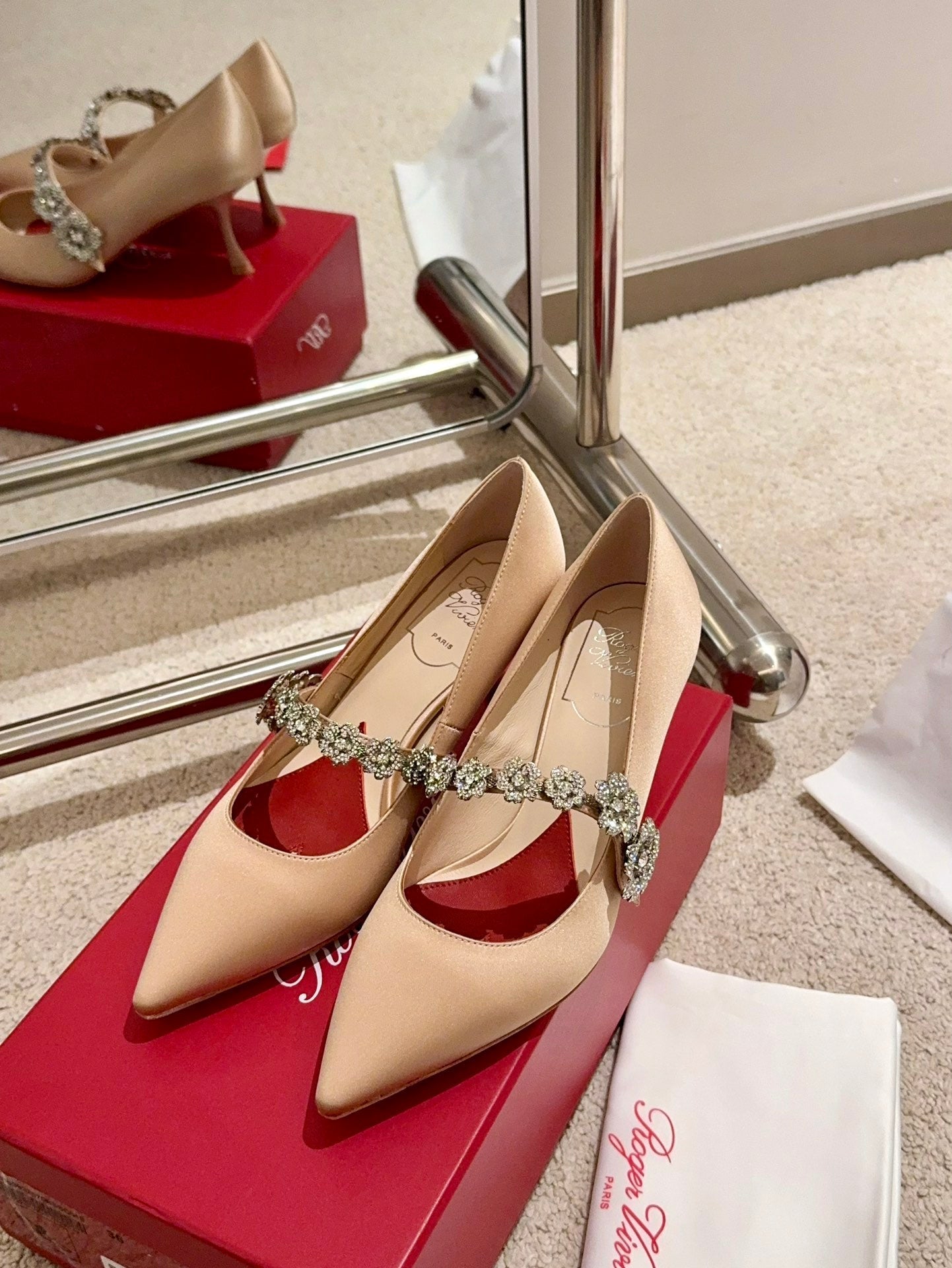 EFFLORESCENCE MARY JANE PUMPS IN TAN BEIGE SILK