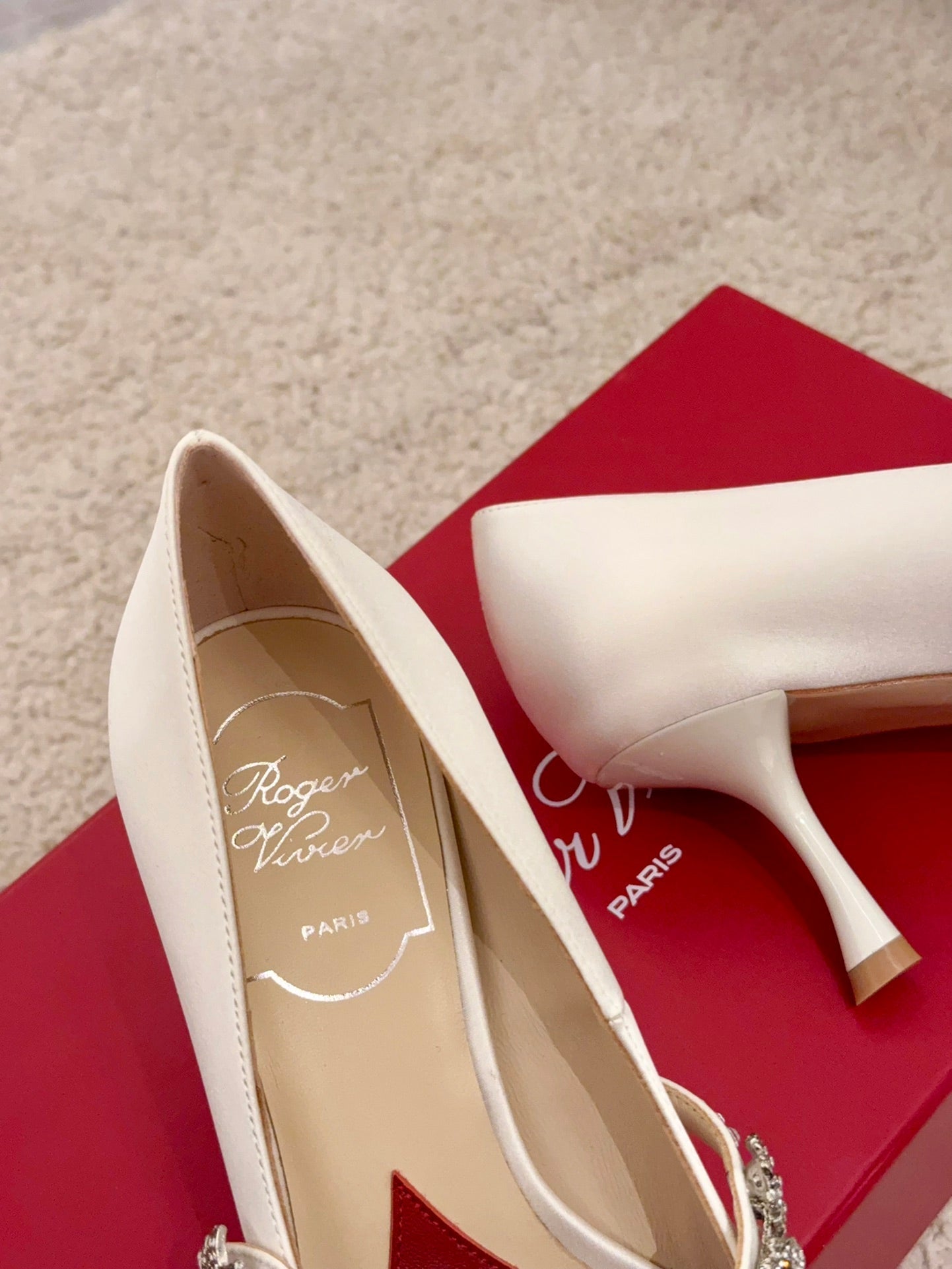 EFFLORESCENCE MARY JANE PUMPS IN WHITE SILK