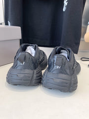 MONDAY SHOE IN BLACK COWSKIN AND POLYESTER