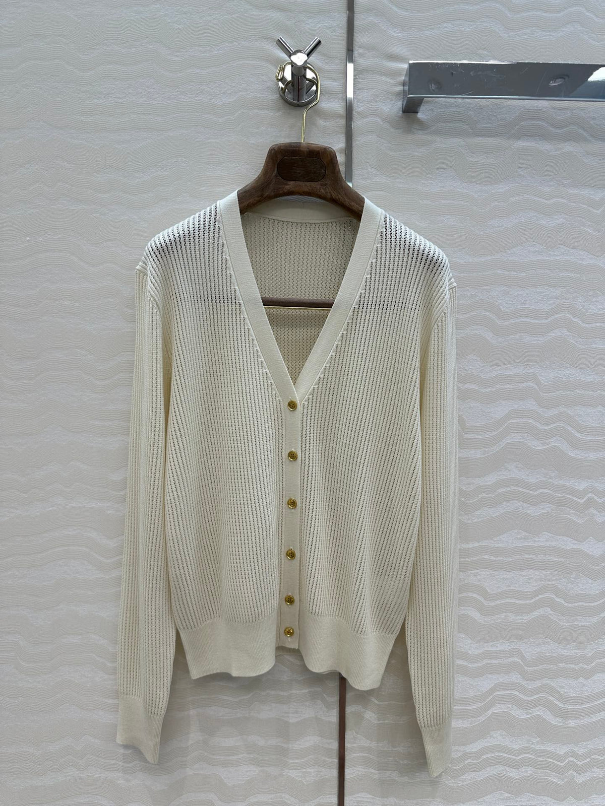 LP CREAM V-NECK KNIT CARDIGAN