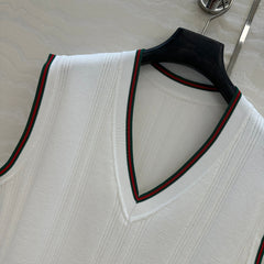GUCCI V-NECK SLEEVELESS KNIT TOP IN WHITE