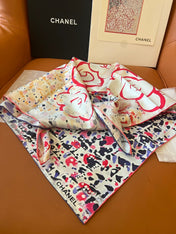 CHANEL 25S SCARF 90 IN SILK TWILL 700818