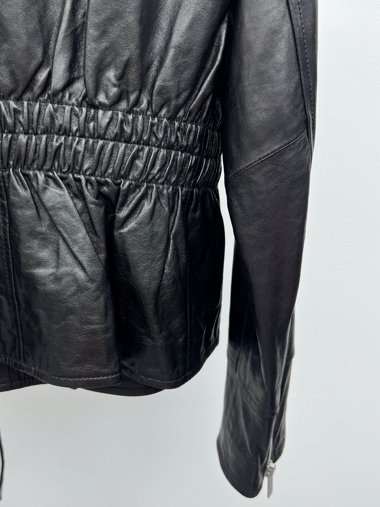 YSL 25S LEATHER JACKET STYLE 135