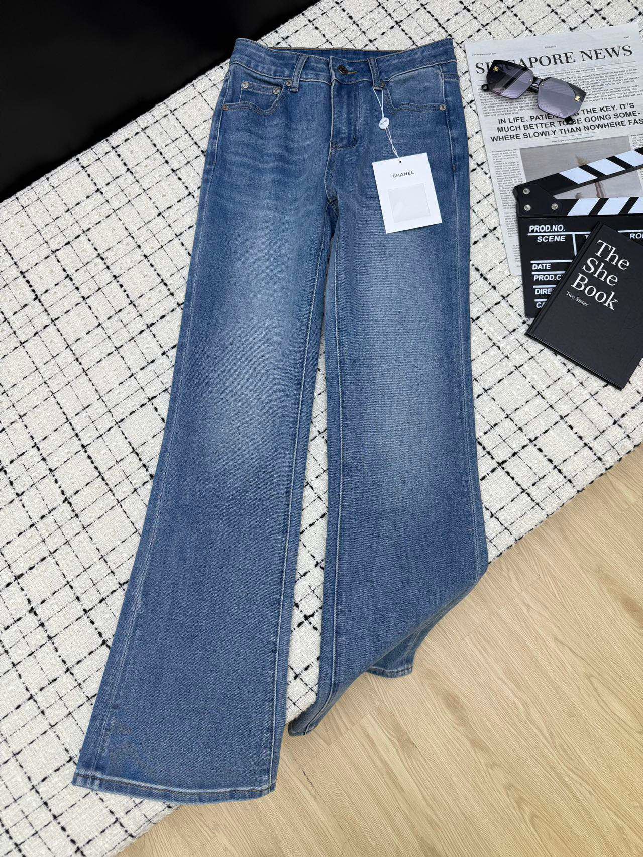 CHANEL 26S FLARED JEANS 757