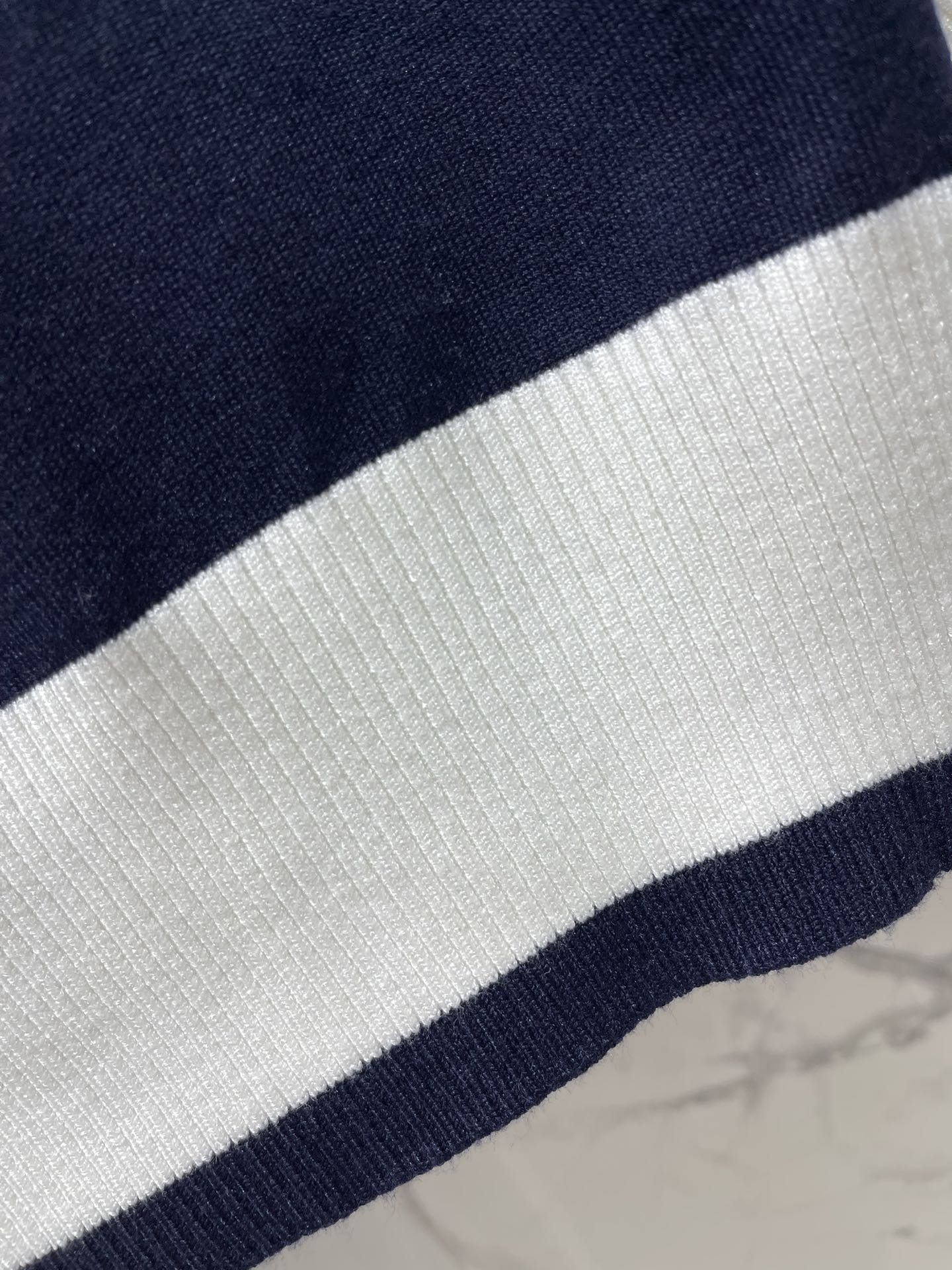 THOM 26S CARDIGAN STYLE 127