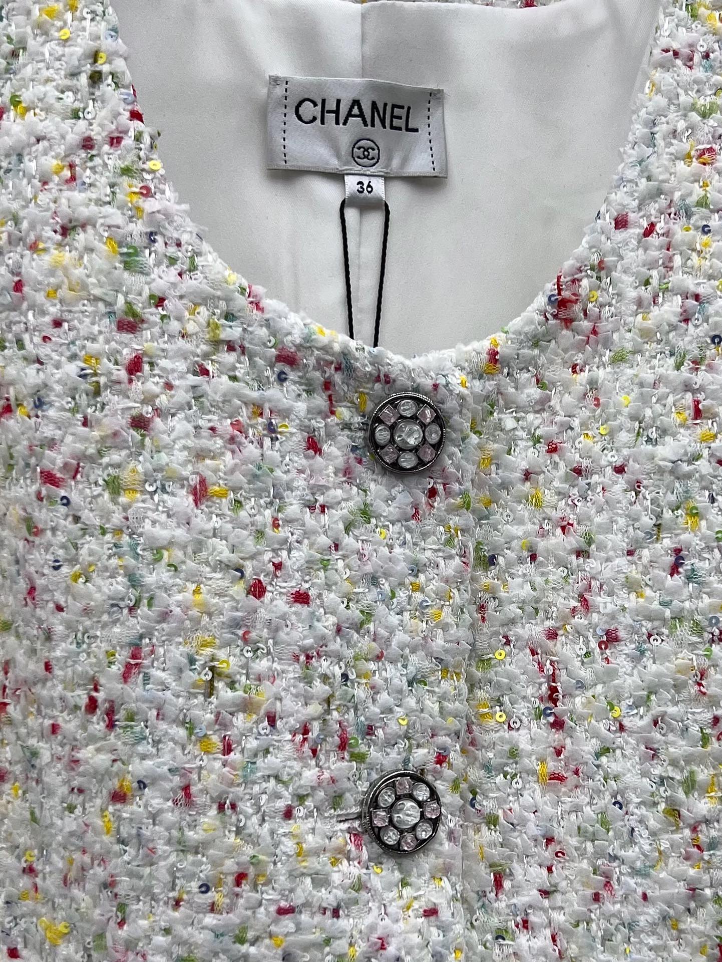 CHANEL 25S TWEED JACKET 290