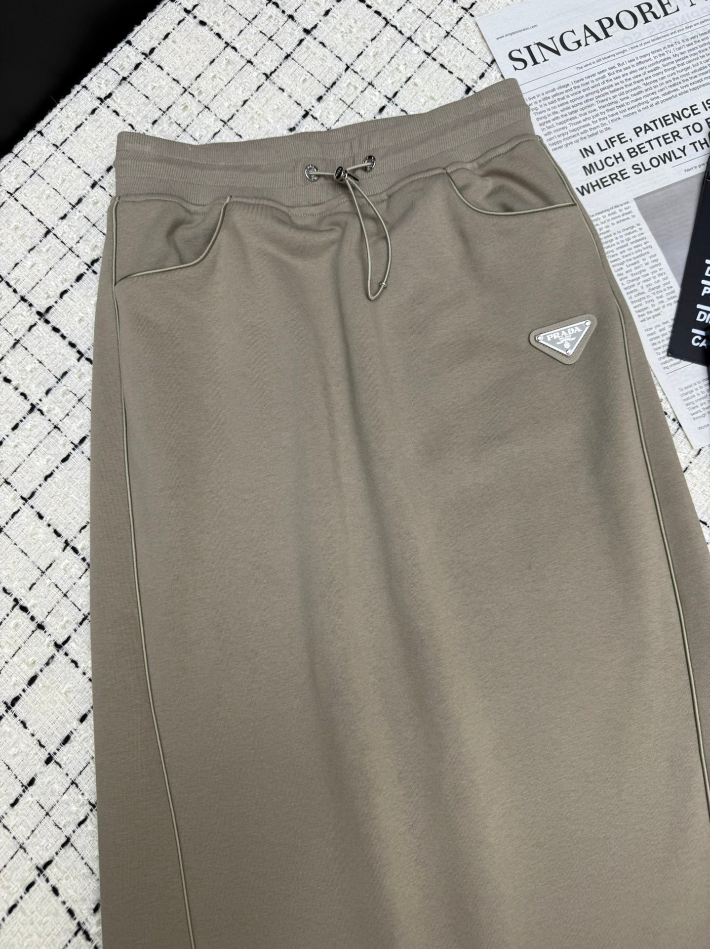 PRADA 25S MIDI SKIRT 331