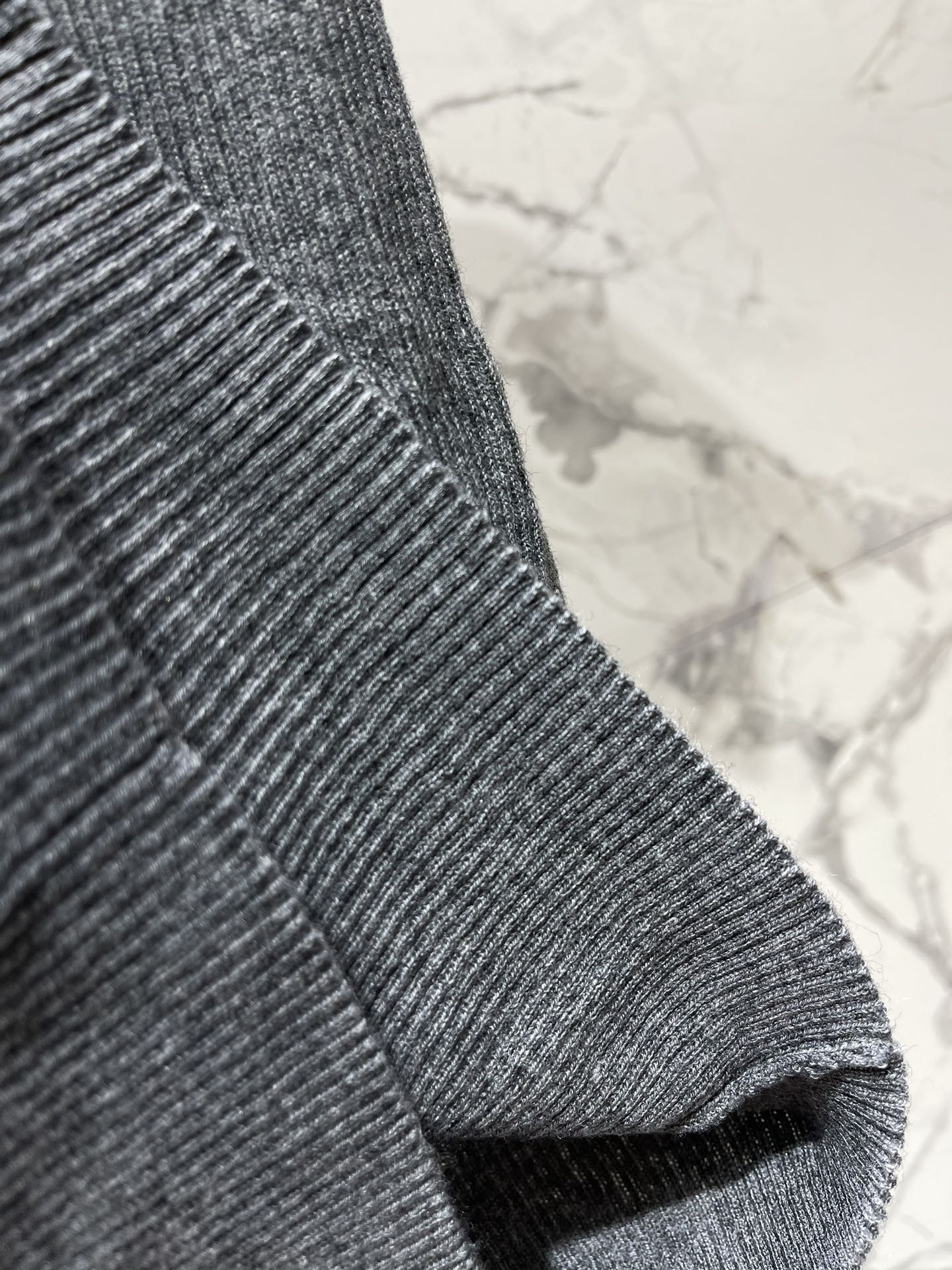 PRADA 26S SHORT-SLEEVE T-SHIRT 690