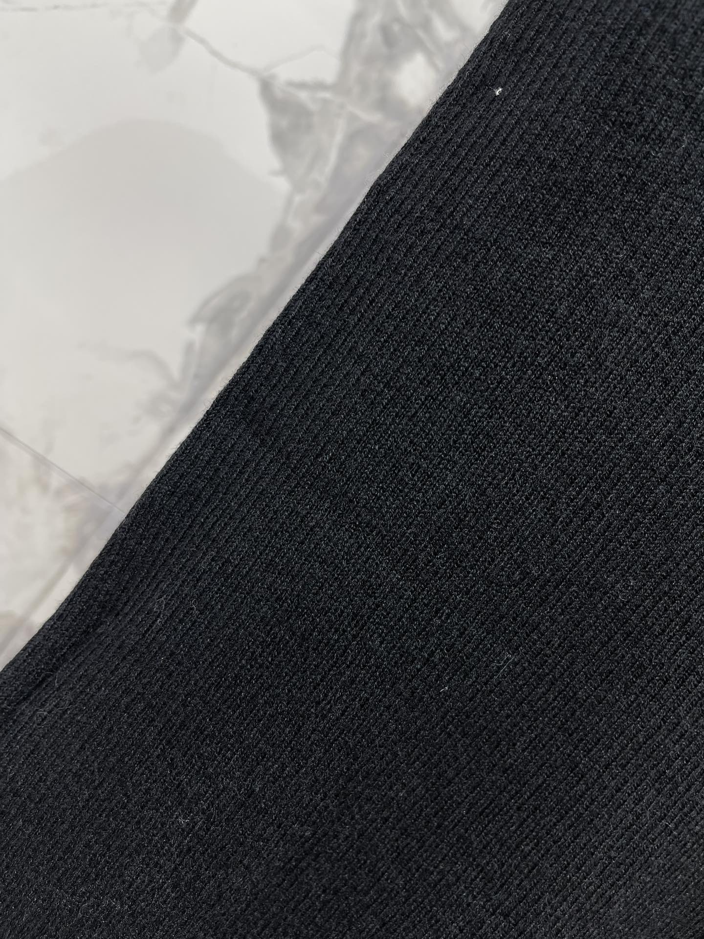 PRADA 26S SHORT-SLEEVE T-SHIRT 688