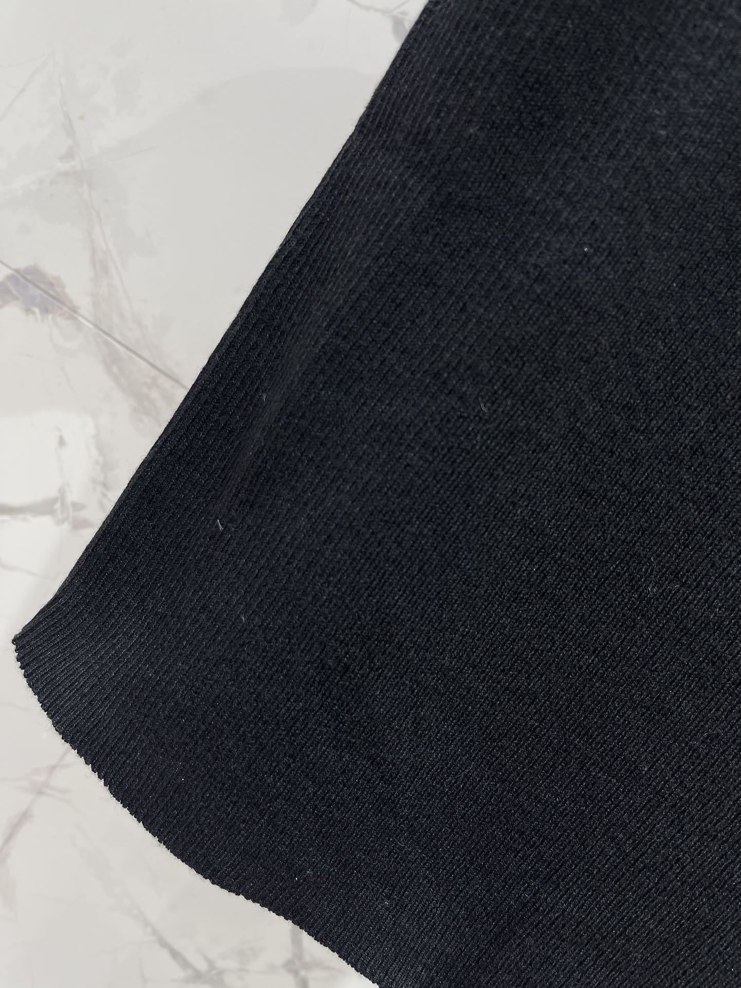 PRADA 26S SHORT-SLEEVE T-SHIRT 688