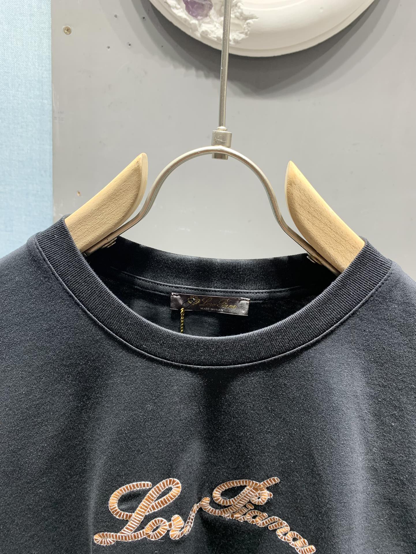 LORO PIANA 26S EMBROIDERED T-SHIRT 746