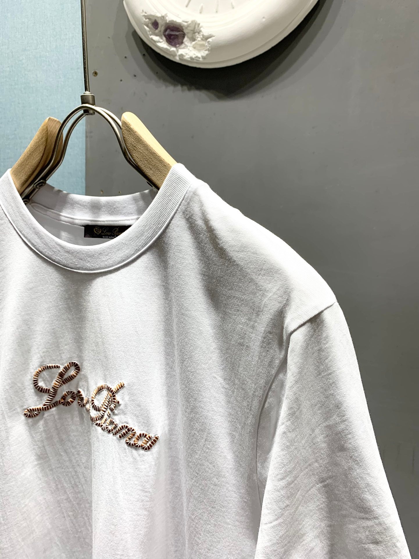 LORO PIANA 26S EMBROIDERED T-SHIRT 744