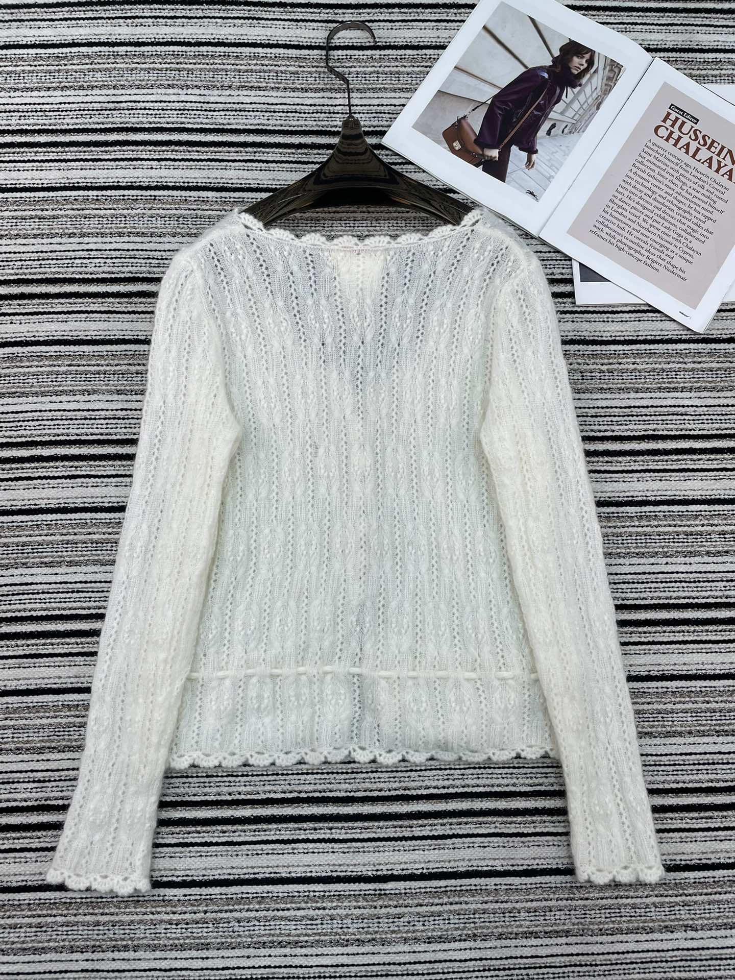 CHANEL 26S LIGHTWEIGHT CARDIGAN 947