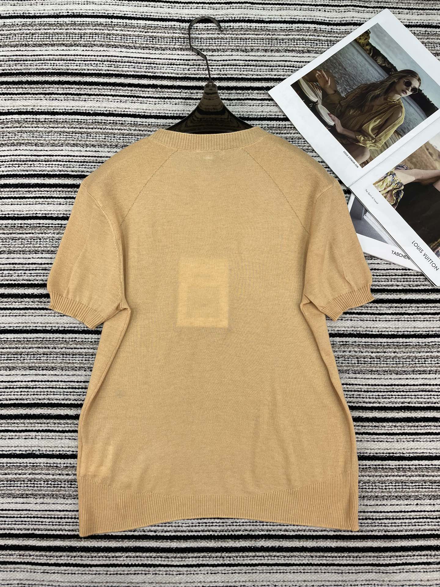 CHANEL 26S SHORT-SLEEVE KNIT TOP 896