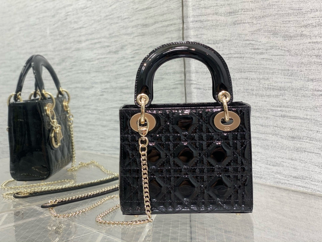 MINI 17 LADY BAG IN BLACK PATENT CALFSKIN