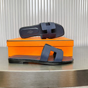 0RAN SANDAL IN DARK BLUE CALFSKIN