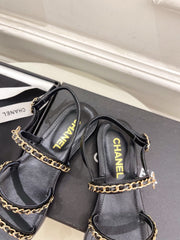 CC MESH FLAT SANDALS IN BLACK LAMBSKIN