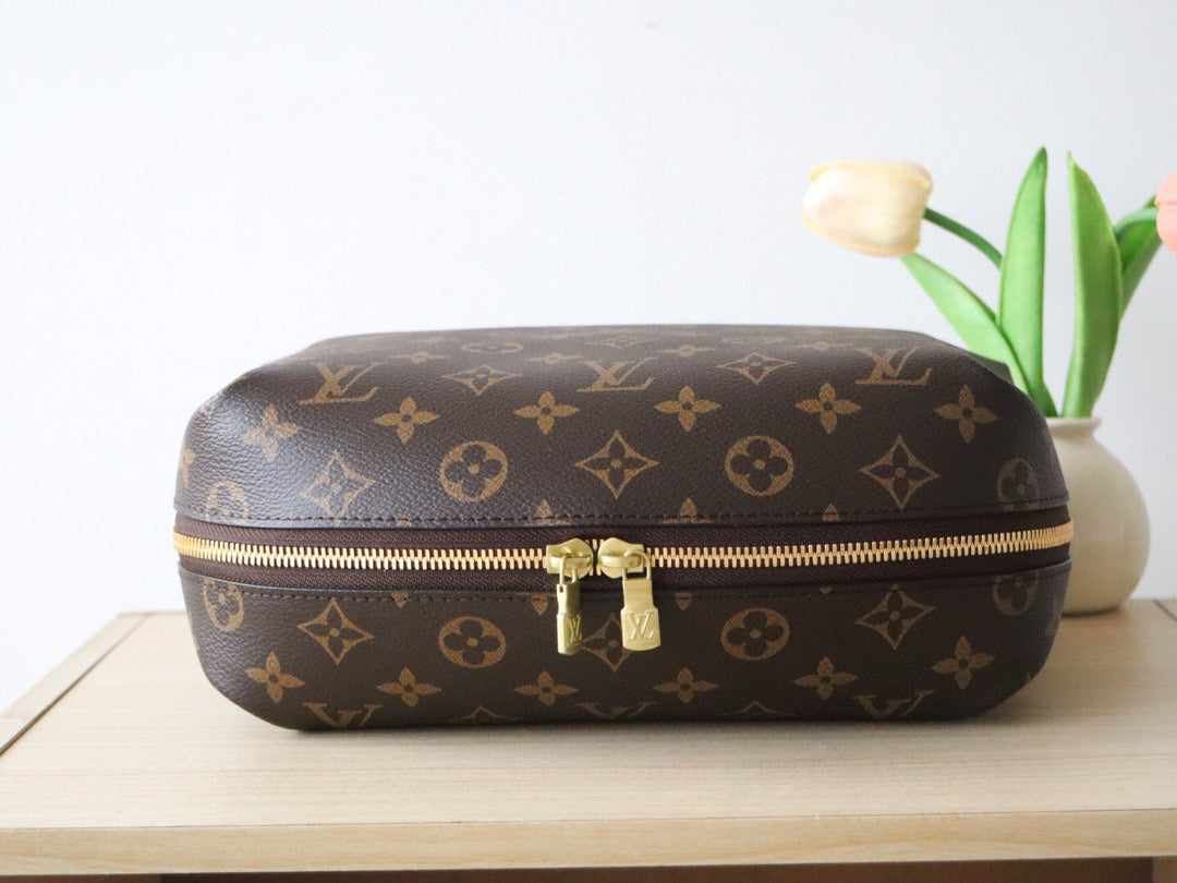 COSMETIC POUCH GM MONOGRAM 27 CM IN MONOGRAM CALFSKIN