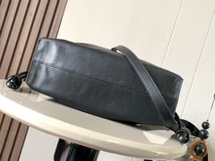 LOE MEDIUM 30 FLAMENCO KNOT IN BLACK LAMBSKIN GLOGO