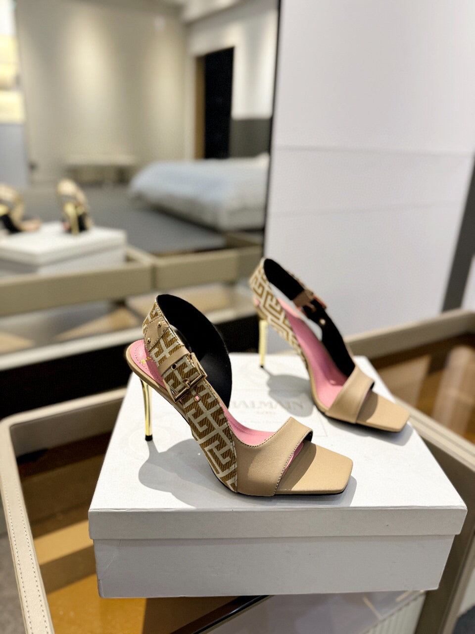 RUBY SANDALS IN BEIGE CALFSKIN AND PB LABYRINTH CANVAS