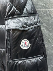 MONCLER PUFFER JACKET IN BLACK