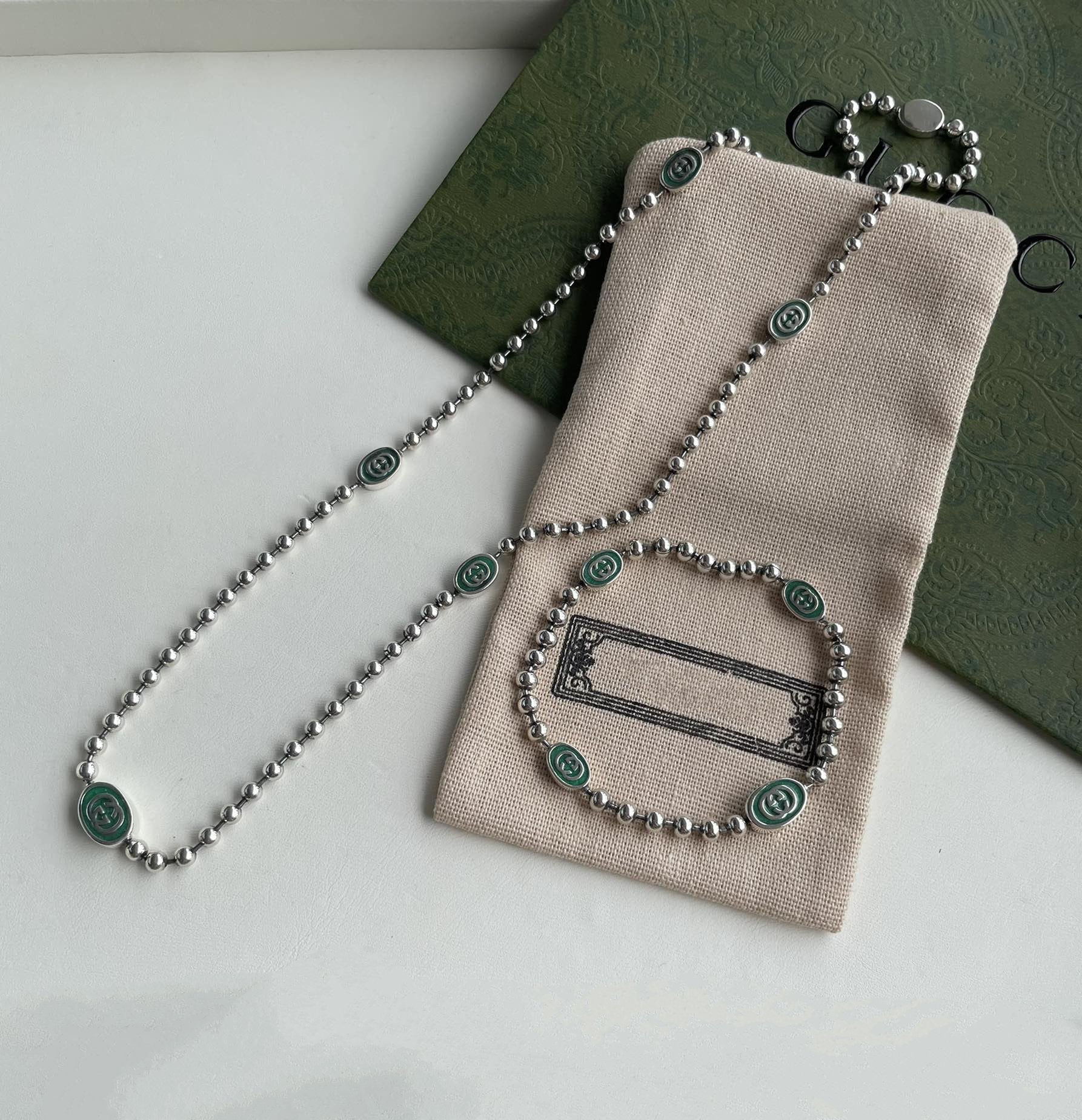 INTERLOCKING G BOULE CHAIN NECKLACE SILVER