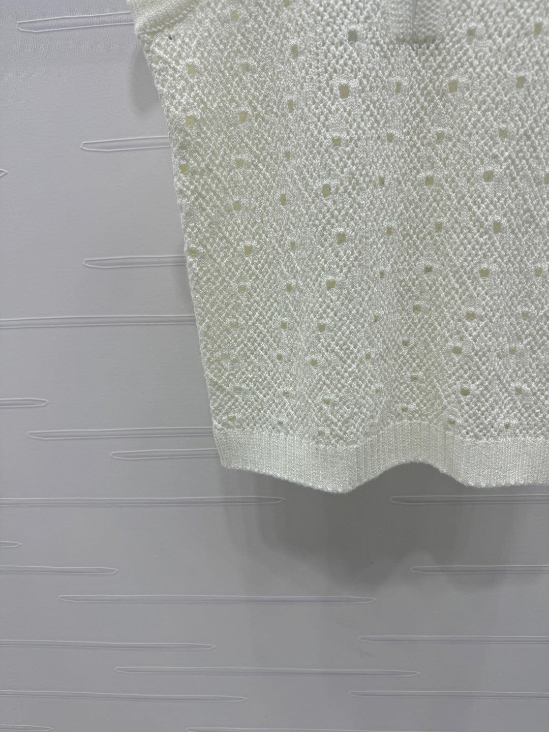 CHANEL SLEEVELESS OPEN-KNIT VEST 274858