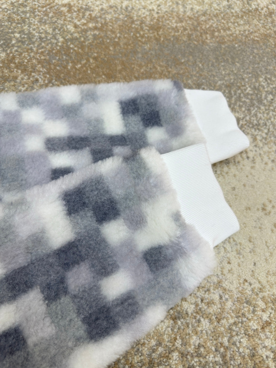 LV 25S CASHMERE COAT 589440