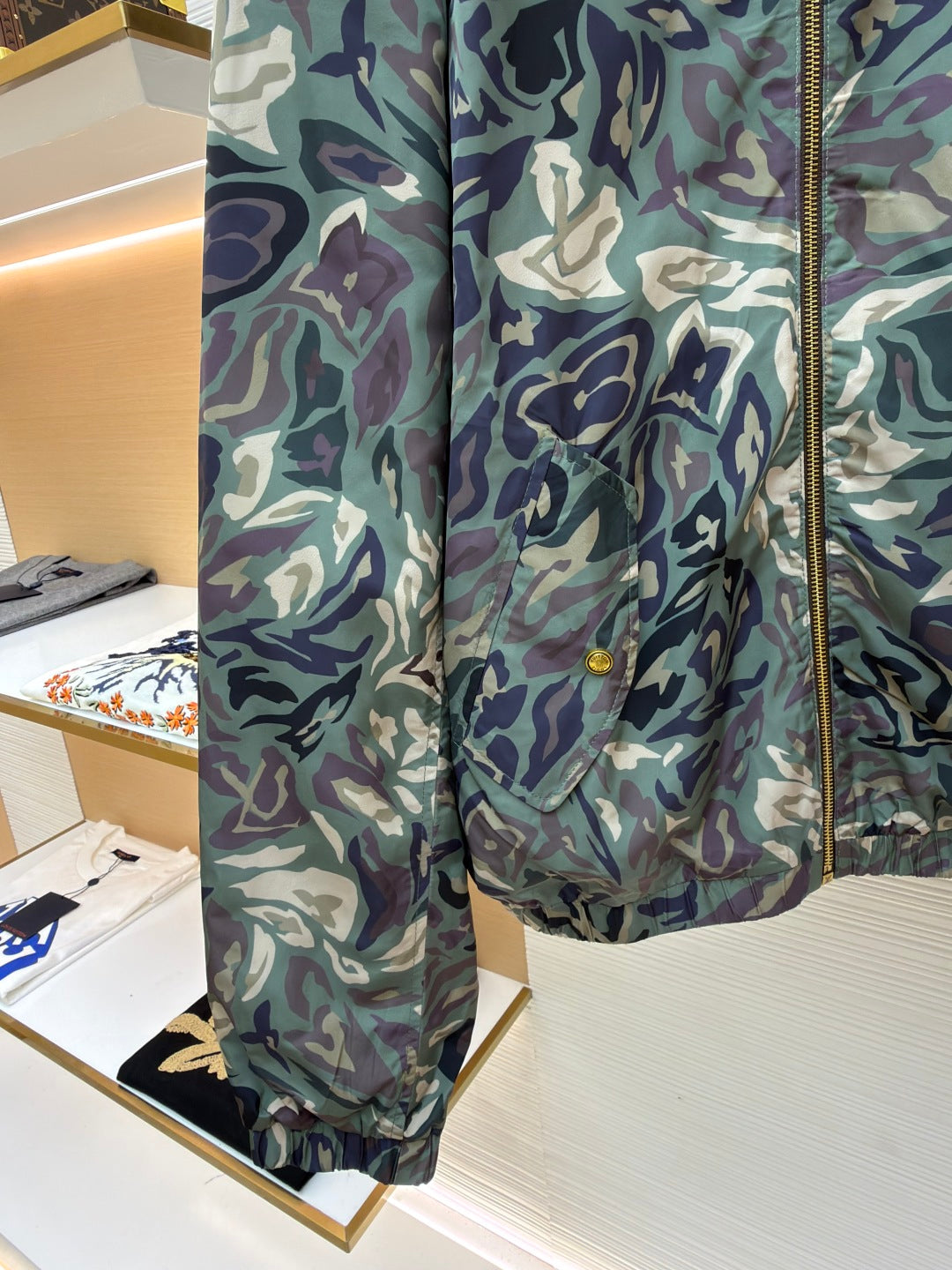 LV 25S HOODED JACKET 0159