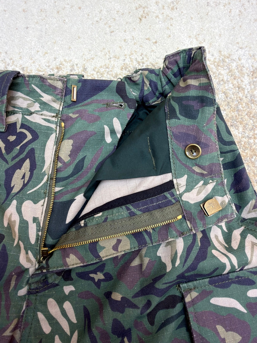 LV 25S PATCHWORK CARGO PANTS 0158