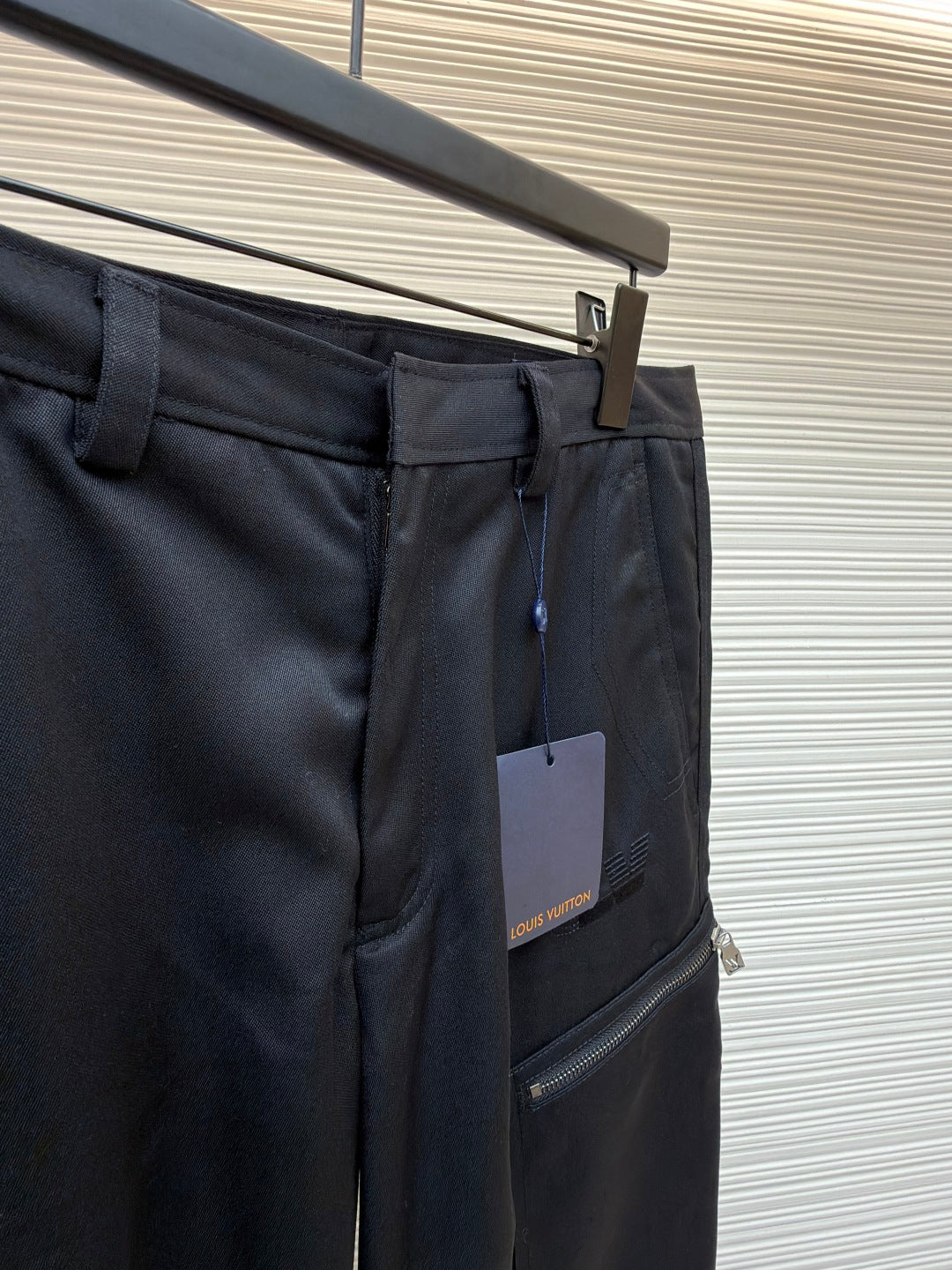 LV 25S EMBROIDERED CARGO PANTS 584825