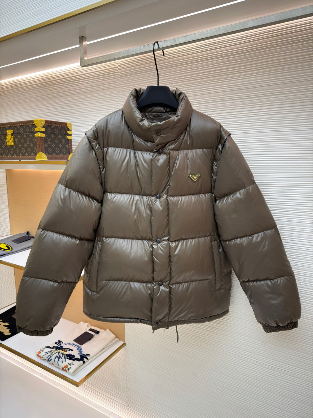 PRADA 25S DOWN JACKET 387