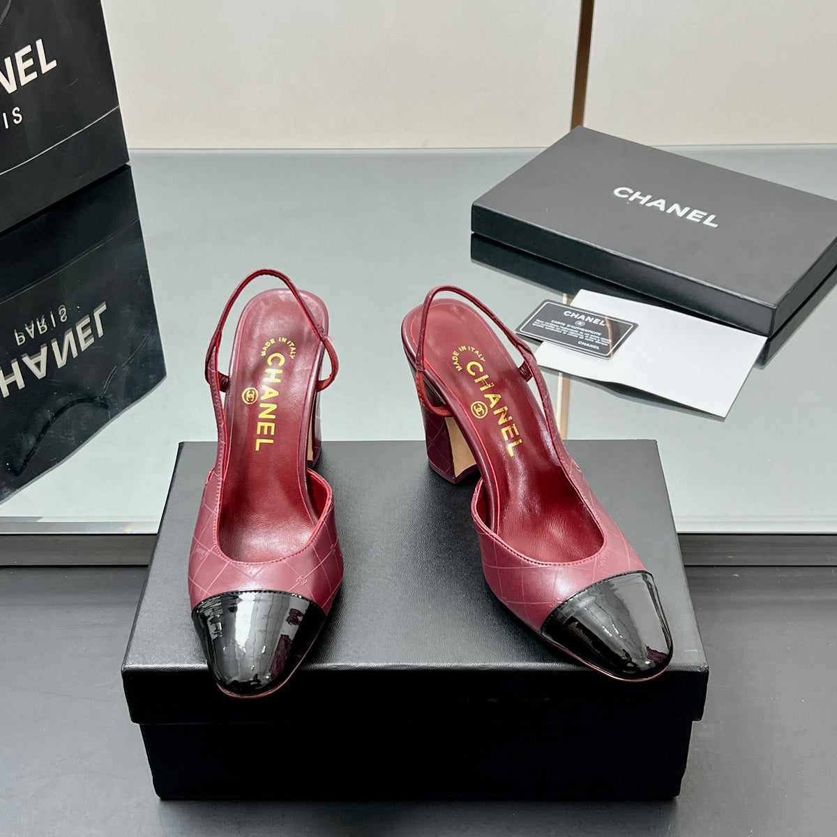CC SLINGBACK 25S 90 MM IN BURGUNDY LAMBSKIN AND BLACK GLOSSY LEATHER WITH CHECK PATTERN