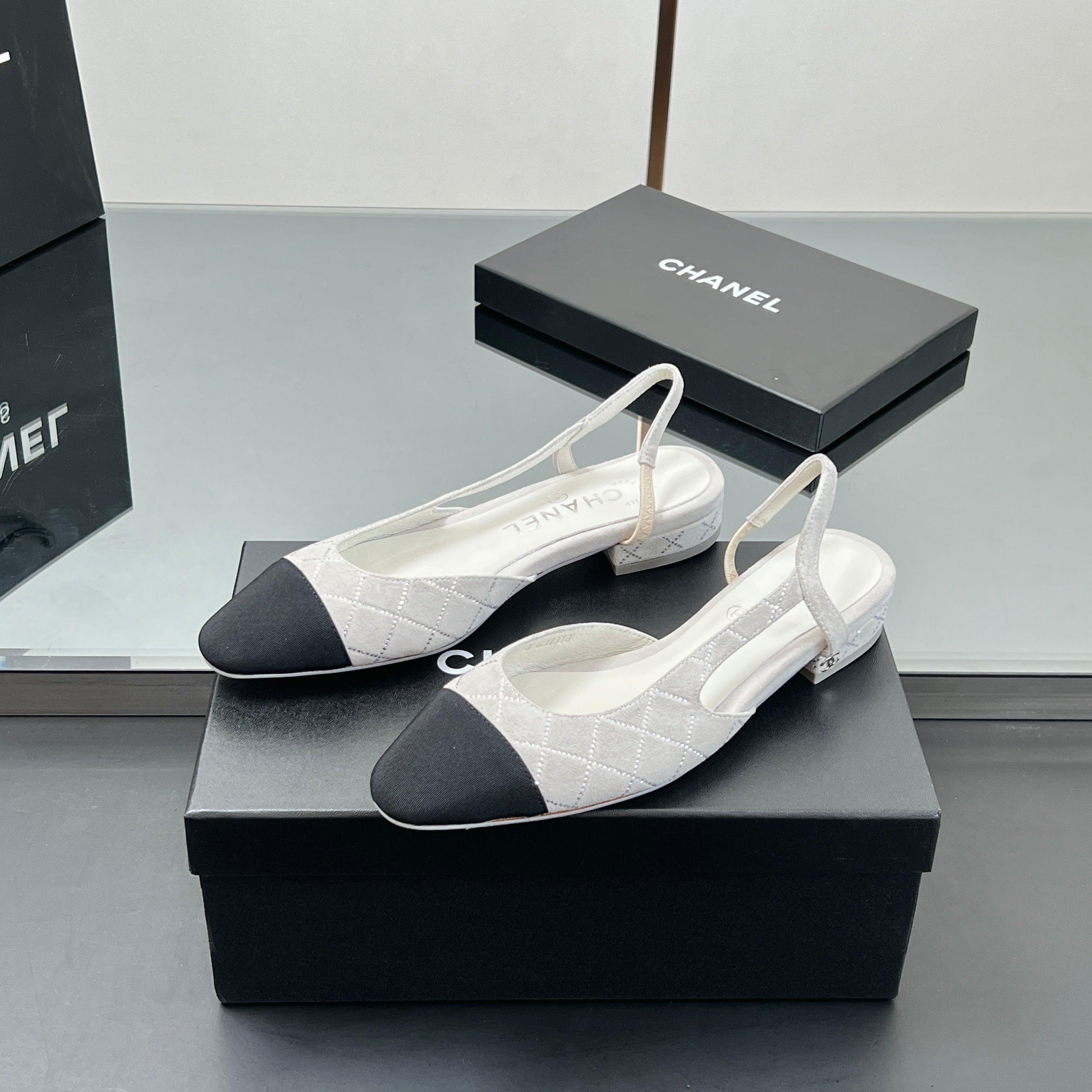 CC SLINGBACK 25S 25 MM IN WHITE SUEDE AND CRYSTALS