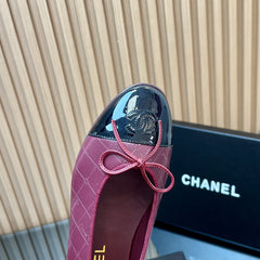 CHANEL 25S BALLET FLATS 20MM IN DEEP PLUM AND BLACK CALFSKIN GLOSSY WITH BOW