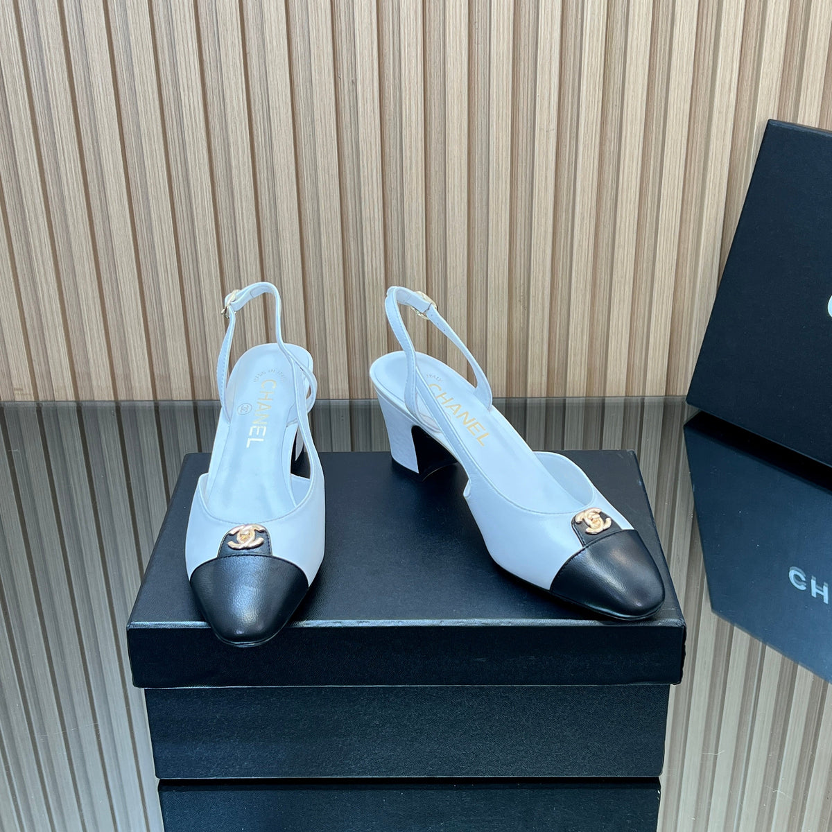 CHANEL 25S SLINGBACK SHOE LOGO 65MM IN WHITE CALFSKIN GOLD HARDWRE